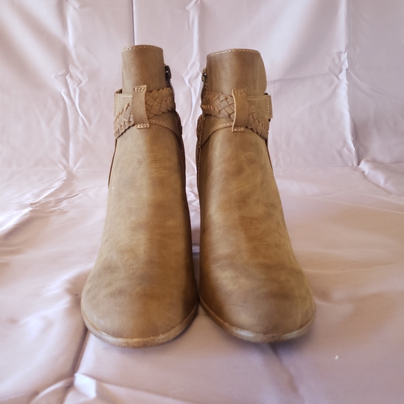 NWOB Limelight Jenelle Ankle Boots Cognac - Picture 2 of 6